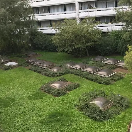 Grand Fonctionnel, Calme Et Ensoleillé *